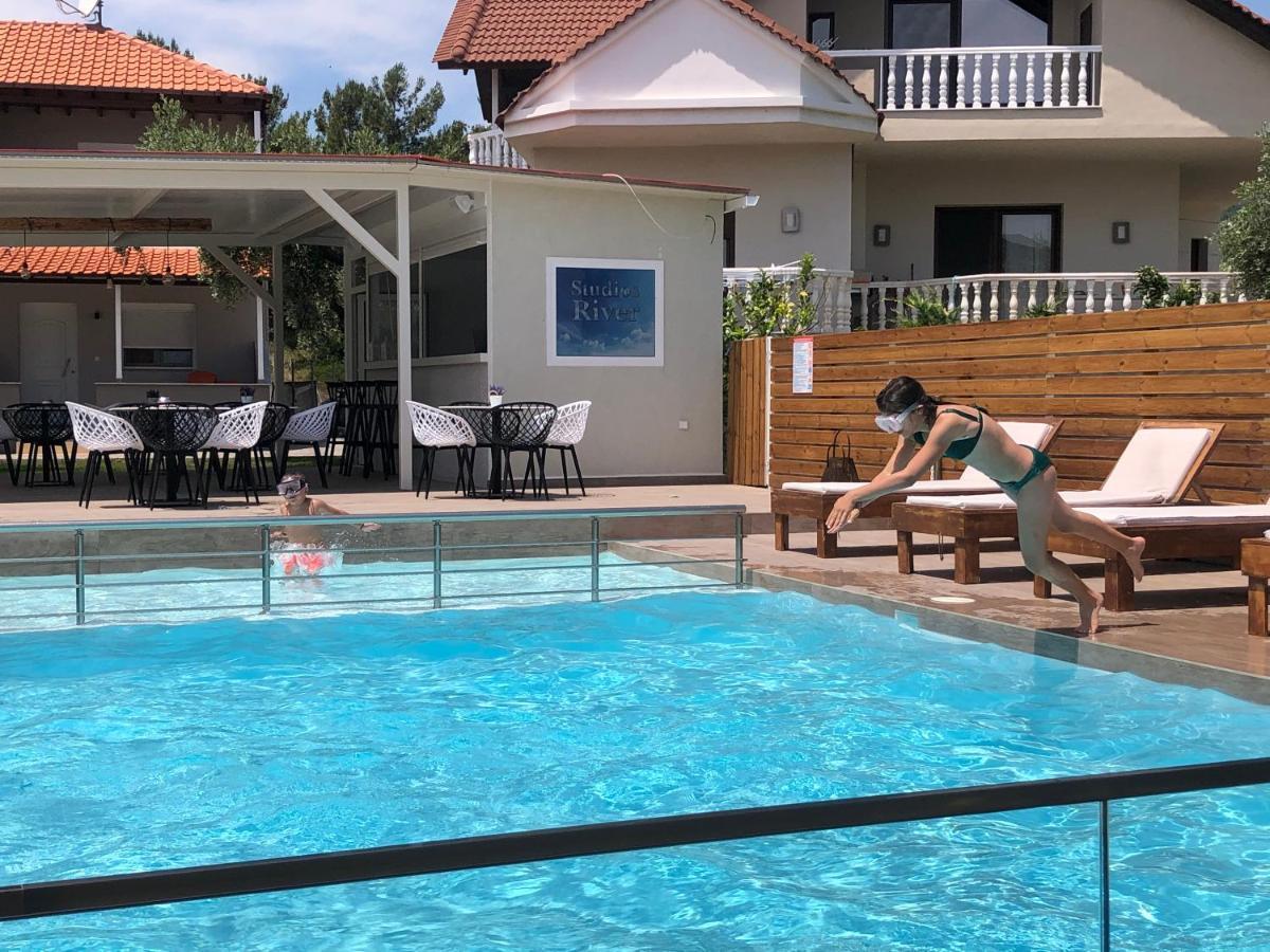 Studios River Потос Екстериор снимка